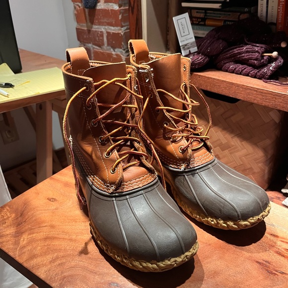 L.L. Bean Women’s Bean Boots - Picture 1 of 8